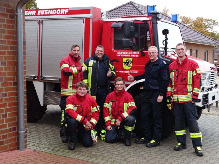 YouTuber „FeuerwehrWilli“ zu Besuch bei der Feuerwehr Evendorf